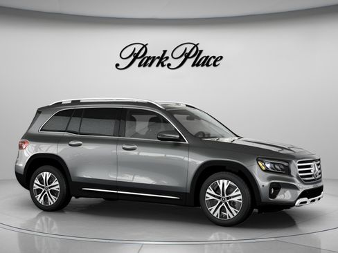 New 2026 Mercedes-Benz GLB 250 image 30