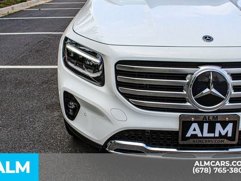 Used 2025 Mercedes-Benz GLB 250 image 12