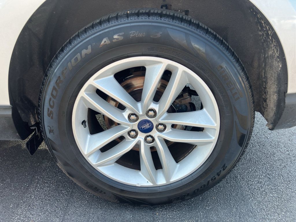 Certified 2018 Ford Edge SEL AWD/4WD image 11
