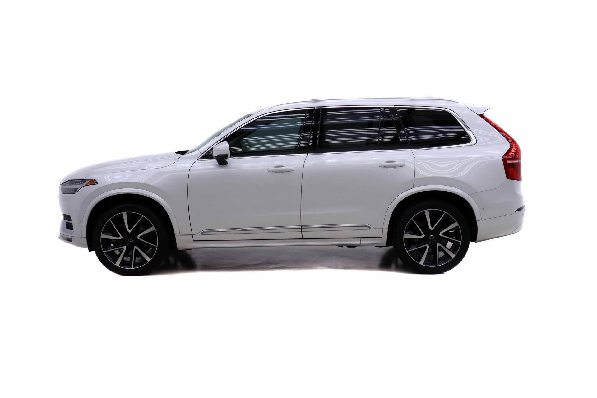 Certified 2023 Volvo XC90 B6 Plus w/ Protection Package Premier AWD/4WD image 3