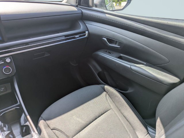 Used 2025 Hyundai Tucson SEL AWD/4WD image 19