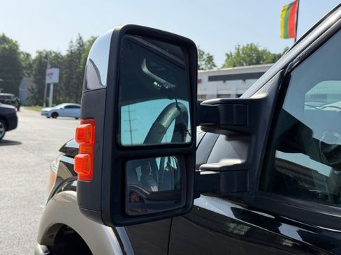 Used 2012 Ford F250 King Ranch w/ King Ranch w/Chrome Pkg AWD/4WD image 32