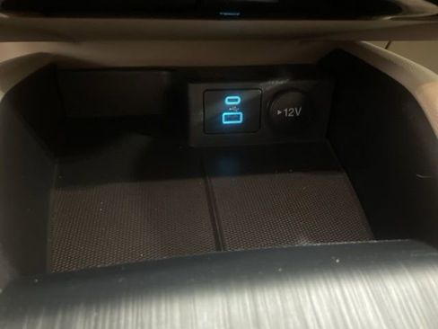 Used 2022 Ford Escape SE w/ Convenience Package image 16