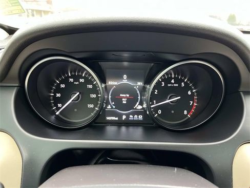 Used 2017 Land Rover Discovery Sport HSE image 41