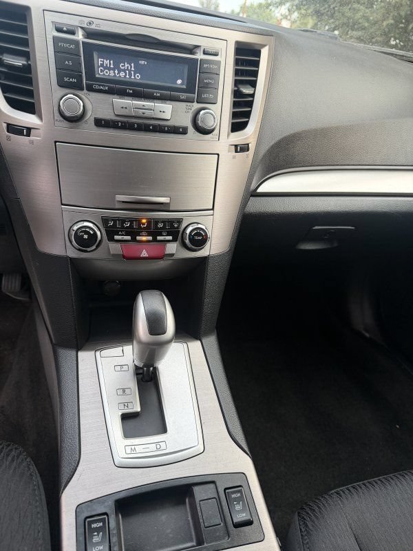 Used 2012 Subaru Outback 2.5i Premium w/ All-Weather Pkg AWD/4WD image 11