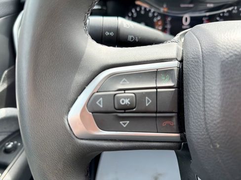 Used 2024 Jeep Compass Latitude AWD/4WD image 21