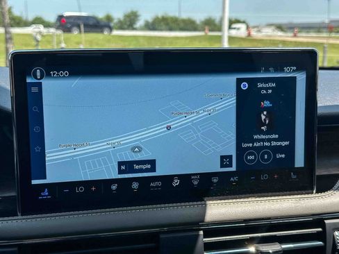 Used 2025 Lincoln Corsair Reserve FWD image 32