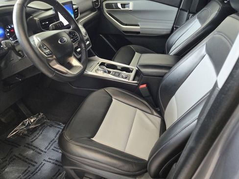 Used 2023 Ford Explorer XLT w/ Equipment Group 202A image 21
