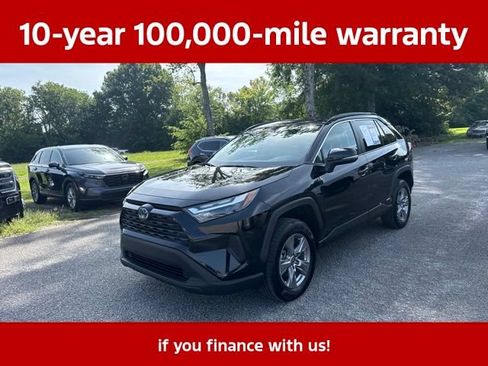 Used 2023 Toyota RAV4 LE AWD/4WD image 5