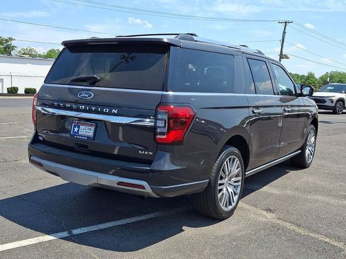 Used 2024 Ford Expedition Max Limited AWD/4WD image 11
