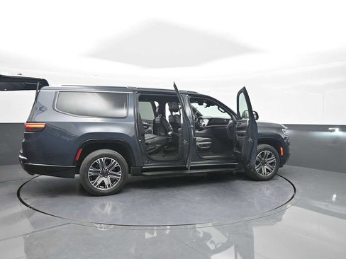 Used 2024 Jeep Wagoneer L Series II w/ Flexible Seating Group AWD/4WD image 56