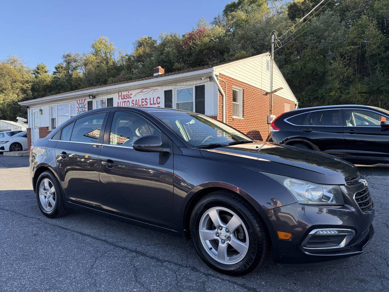 Used 2015 Chevrolet Cruze LT FWD image 1