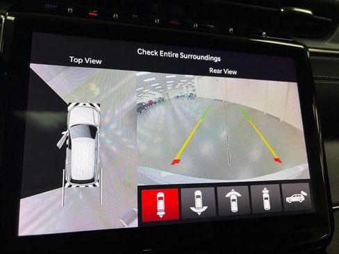 Used 2024 Jeep Grand Cherokee Overland w/ Advanced Protech Group III image 23