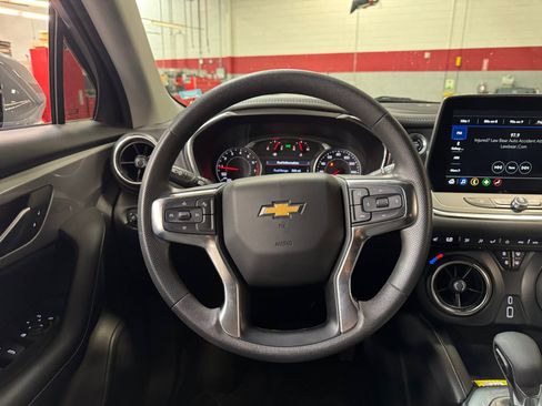 Used 2024 Chevrolet Blazer LT w/ Driver Confidence Package AWD/4WD image 9