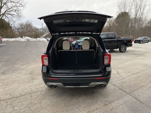 Used 2021 Ford Explorer Platinum w/ Equipment Group 601A image 17