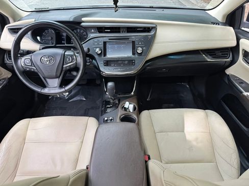 Used 2018 Toyota Avalon Touring FWD image 15