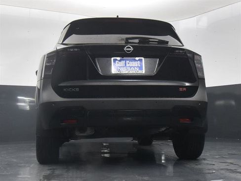 Used 2025 Nissan Kicks SR w/ SR Premium Package FWD image 28