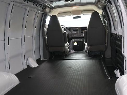 New 2026 Chevrolet Express 2500 image 9