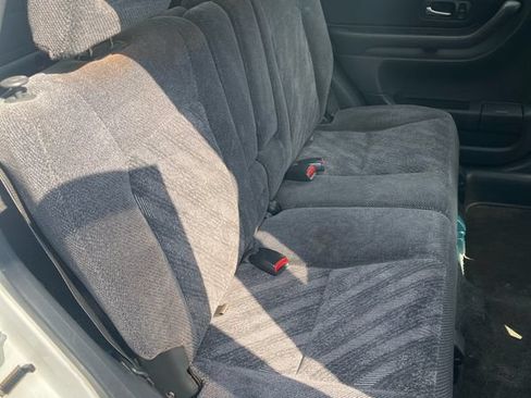 Used 1999 Honda CR-V EX image 17