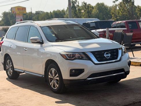 Used 2020 Nissan Pathfinder SV w/ Cargo Package AWD/4WD image 8