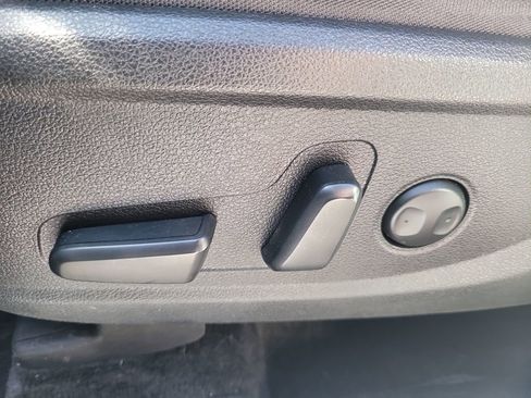 Used 2022 Hyundai Santa Fe SEL w/ Convenience Package image 12