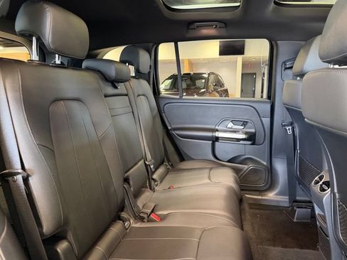 Used 2023 Mercedes-Benz GLB 250 4MATIC image 22