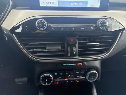 Certified 2022 Ford Escape SE w/ Convenience Package image 35