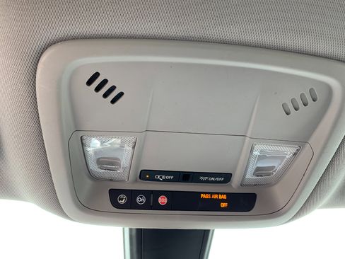 Used 2016 Chevrolet Malibu LT image 18