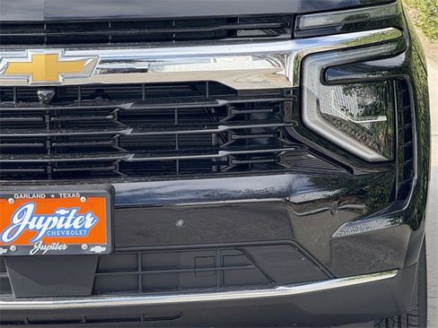 New 2026 Chevrolet Suburban LS image 7