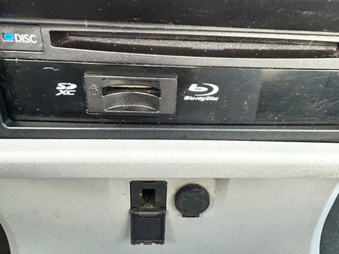 Used 2015 Toyota Sienna XLE Premium image 21