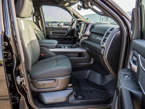 New 2026 RAM 3500 Big Horn AWD/4WD image 18
