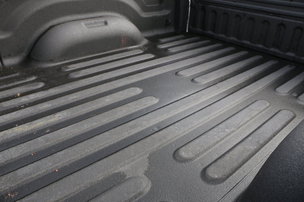 Used 2025 RAM 2500 Laramie AWD/4WD image 32