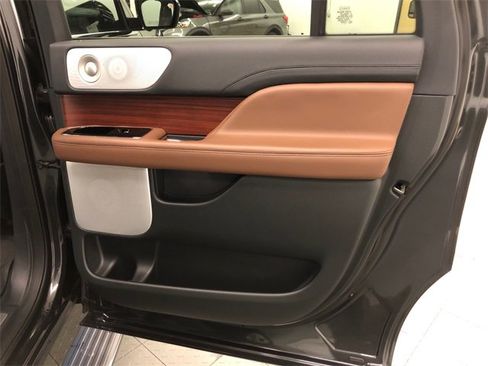 Used 2024 Lincoln Navigator L Reserve image 35