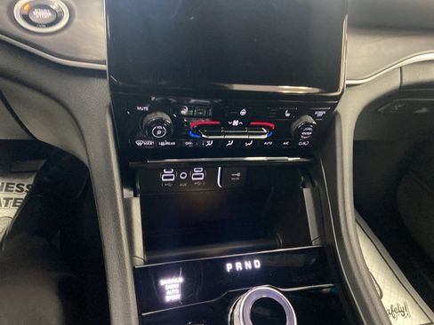 New 2025 Jeep Grand Cherokee Limited image 23