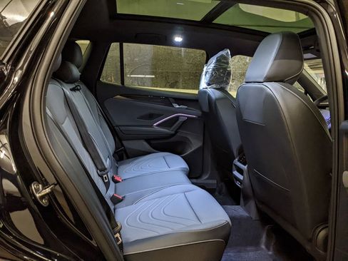 New 2026 Volkswagen Tiguan SE R-Line image 25