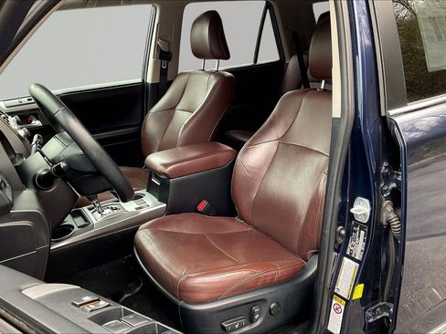 Used 2016 Toyota 4Runner Limited image 23