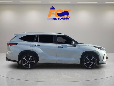 Certified 2022 Toyota Highlander XSE image 6