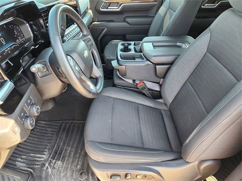 Used 2025 Chevrolet Silverado 1500 LT image 15