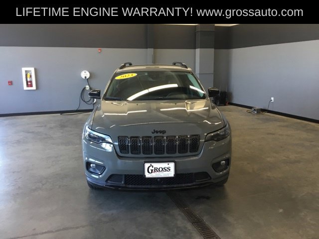 Used 2023 Jeep Cherokee Altitude Lux AWD/4WD image 3