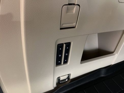 Used 2019 Lincoln Navigator L Reserve image 43