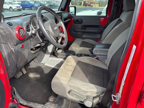 Used 2010 Jeep Wrangler Unlimited Sport image 14