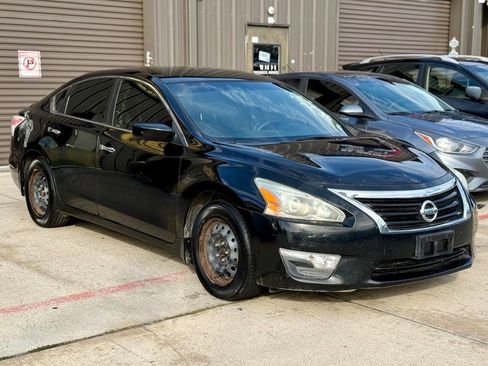 Used 2014 Nissan Altima 2.5 S image 3
