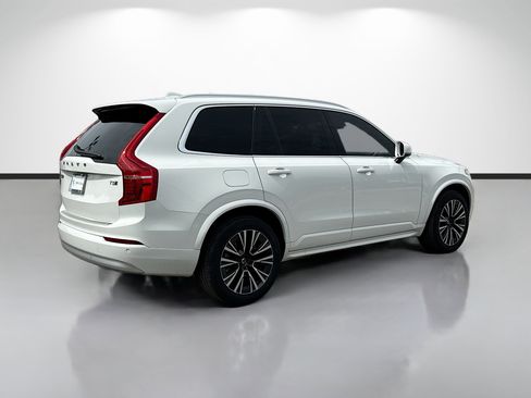 Used 2022 Volvo XC90 T5 Momentum w/ Protection Package Premier AWD/4WD image 3