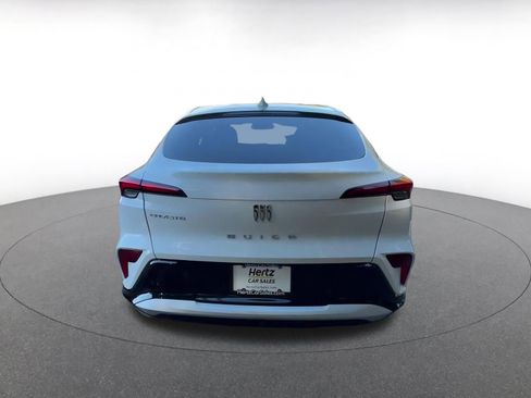 Used 2025 Buick Envista Sport Touring image 12