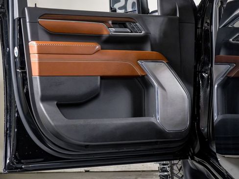 Used 2024 GMC Sierra 3500 Denali Ultimate image 35