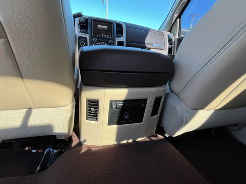 Used 2016 RAM 2500 Laramie image 19