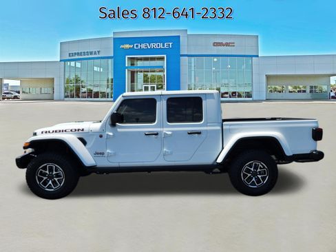 Used 2025 Jeep Gladiator Rubicon AWD/4WD image 4