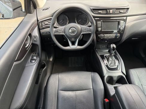 Used 2021 Nissan Rogue Sport S image 22