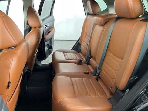 Used 2019 Nissan Rogue SL w/ Premium Package FWD image 38