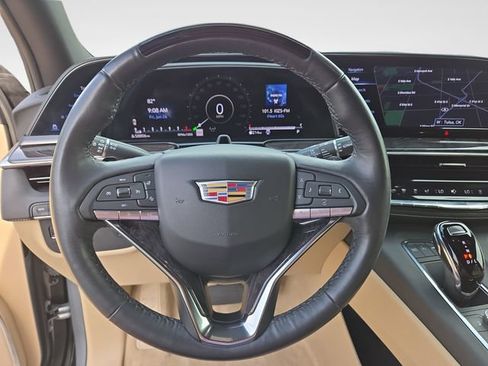 Used 2023 Cadillac Escalade ESV Premium Luxury AWD/4WD image 22